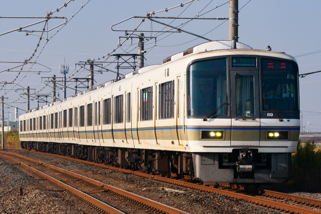 221系